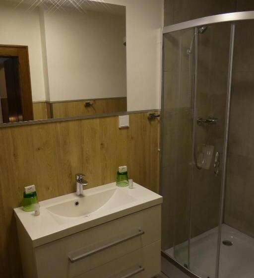 اتاق استاندارد یک نفره, Gasthof Markterwirt