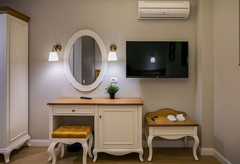 اتاق لوکس, Legacy Boutique