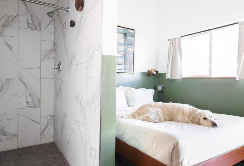 غرفة قياسية فردية, Mellow Moon Lodge