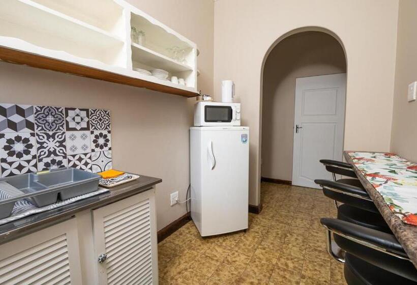 חדר סטנדרט לשלושה, Opstal Gastehuis