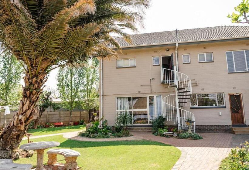 חדר סטנדרט לשלושה, Opstal Gastehuis