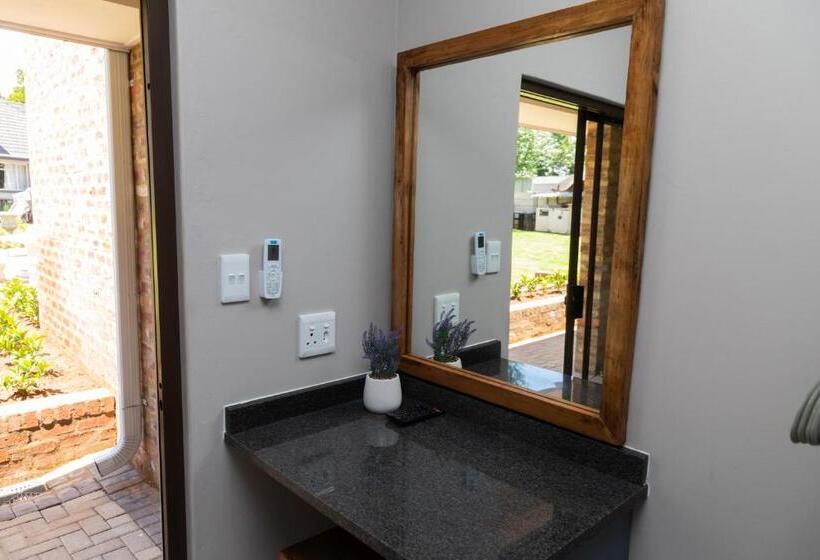 חדר סופריור עם מיטת קינג, Opstal Gastehuis