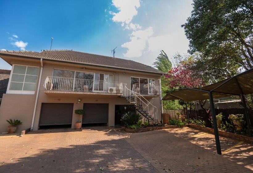 חדר סטנדרט לשלושה, Opstal Gastehuis