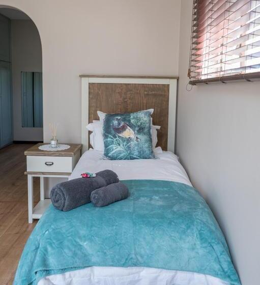 חדר סטנדרט לשלושה, Opstal Gastehuis