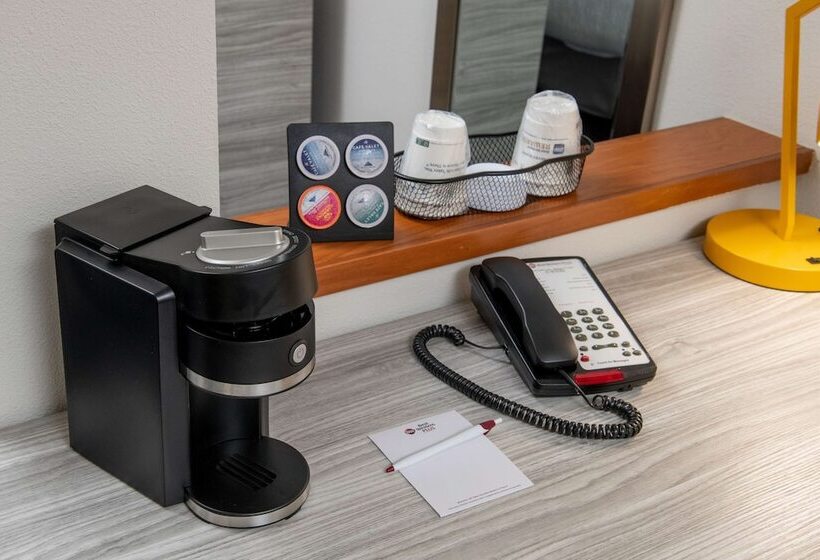 جناح, Best Western Plus Beckley Inn