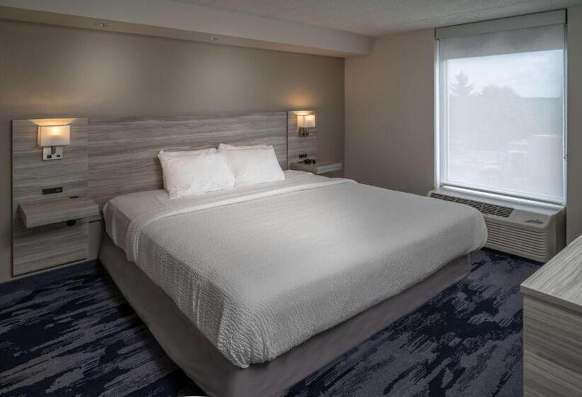 غرفة قياسية سرير كينج, Best Western Plus Beckley Inn