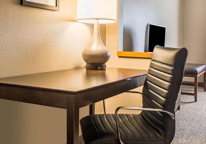 جناح سرير كينج, Comfort Inn & Suites Waterloo  Cedar Falls