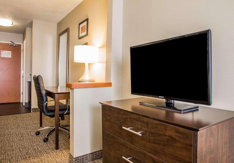 جناح سرير كينج, Comfort Inn & Suites Waterloo  Cedar Falls