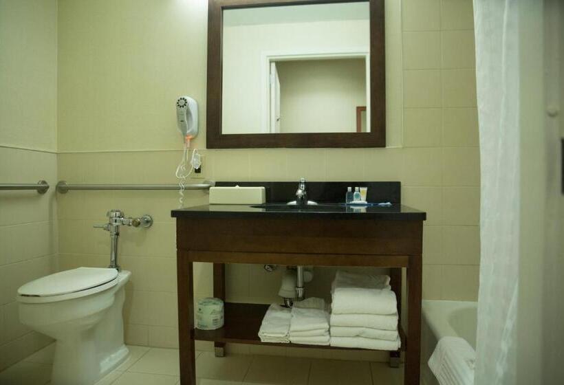 标准间, Comfort Inn Syossetlong Island
