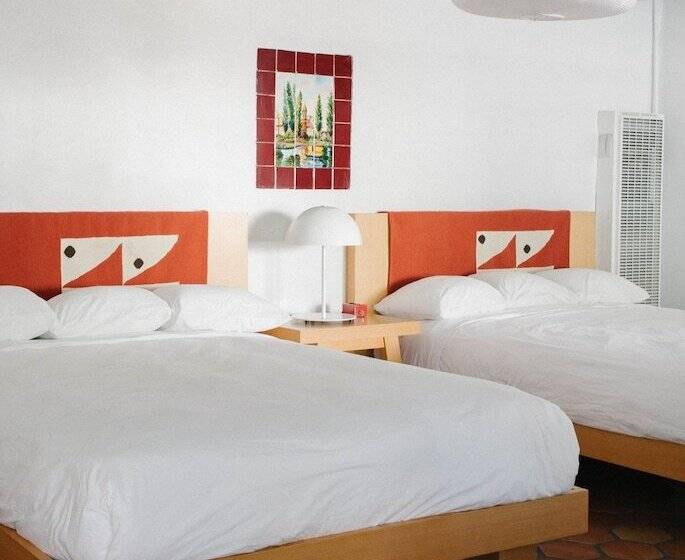 标准间, El Rey Court