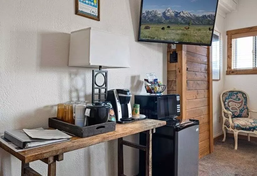 سوییت خانوادگی, Elk Refuge Inn