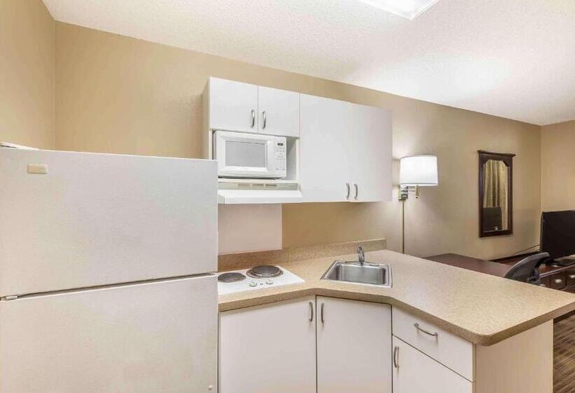 إستوديو قياسى سرير كينج, Extended Stay America Select Suites   Milwaukee   Wauwatosa