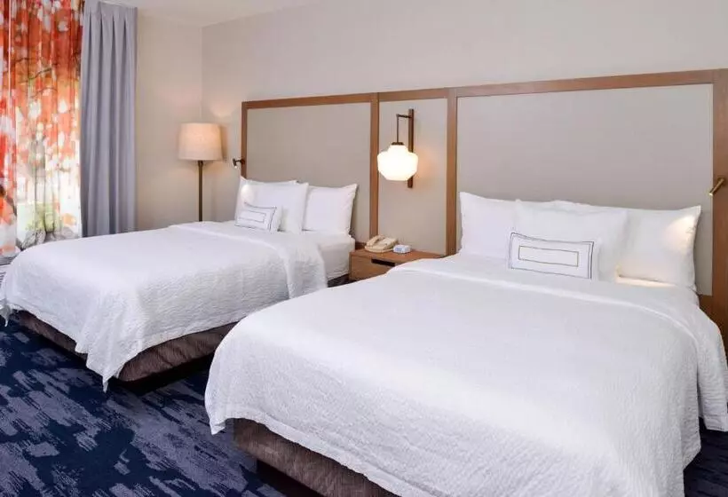 ２ダブルベッドのスタンダードルーム, Fairfield Inn Arlington Near Six Flags