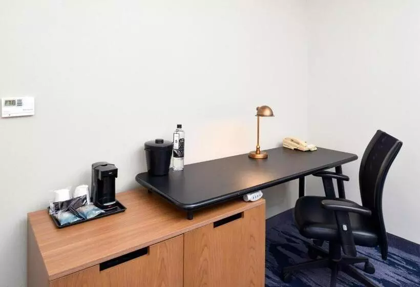 スイート, Fairfield Inn Arlington Near Six Flags