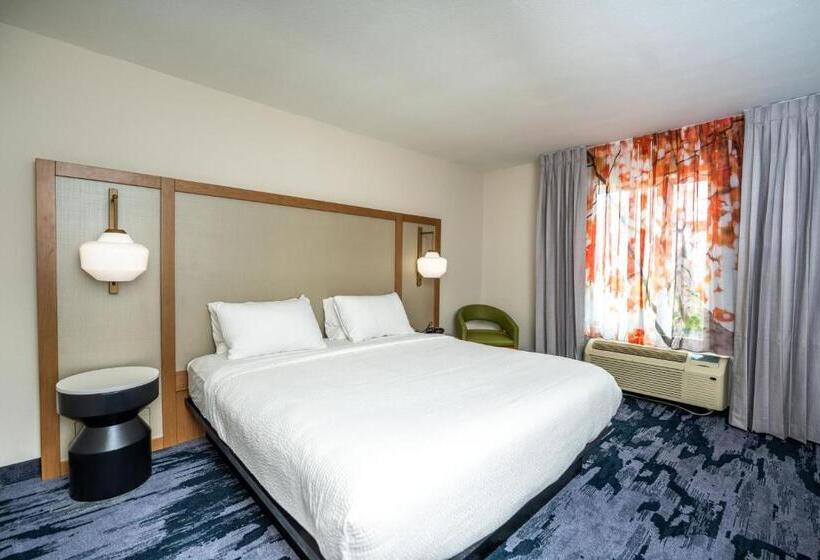 キングサイズベッドのスタンダードルーム, Fairfield Inn & Suites Beaumont