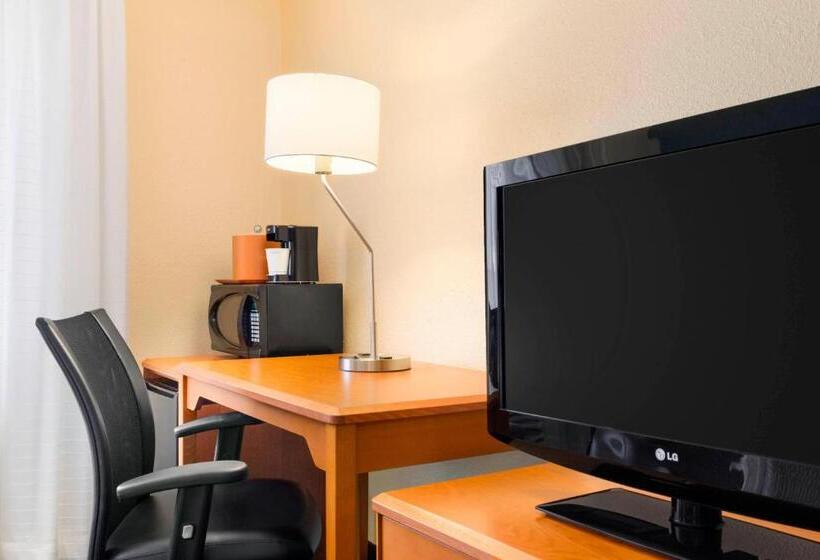 غرفة قياسية سرير كينج, Fairfield Inn & Suites Saginaw