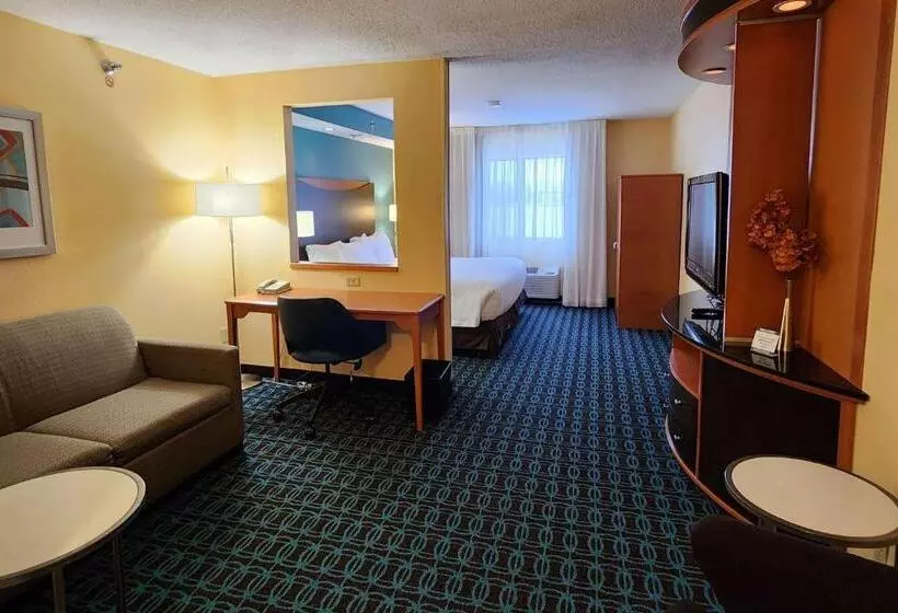 キングサイズベッドのデラックススイート, Americinn By Wyndham St Cloud Mn Shopping Area