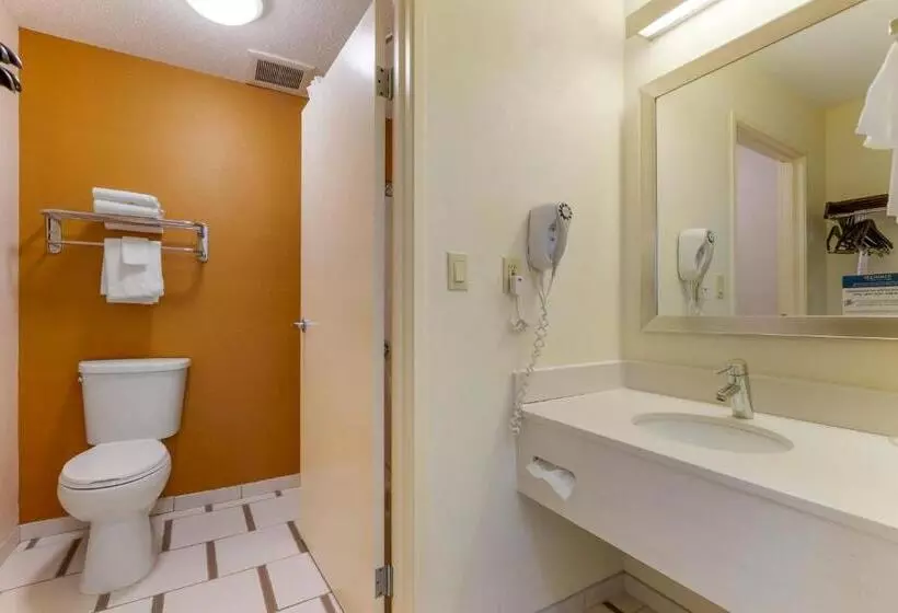 身障者適用スタンダードルーム, Quality Inn & Suites Keokuk North