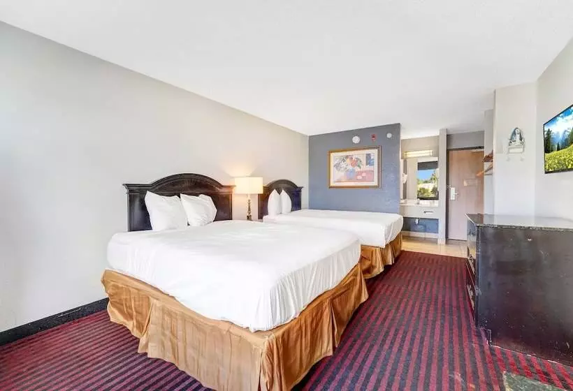 ２ダブルベッドのスタンダードルーム, Super 8 By Wyndham Orlando Near Florida Mall