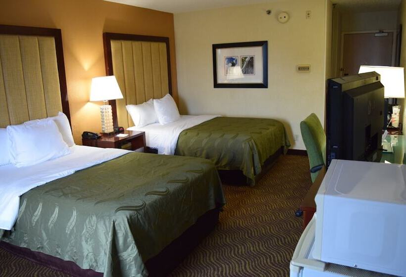 غرفه قياسيه سريرين مزدوجين, Quality Inn