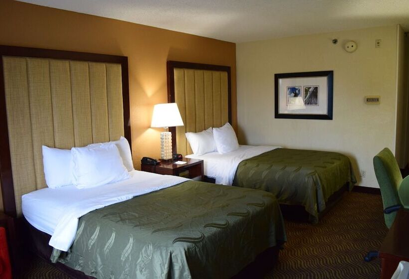 غرفه قياسيه سريرين مزدوجين, Quality Inn