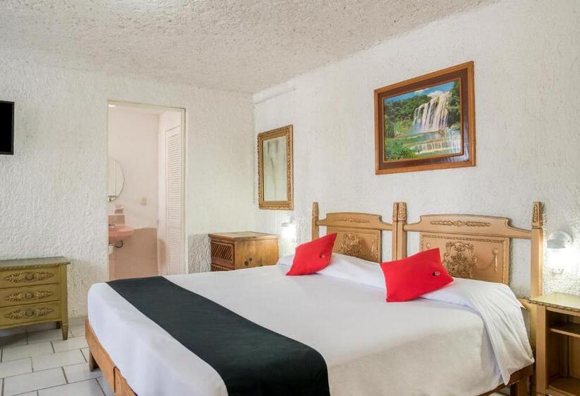 חדר סטנדרט לשלושה, Capital O Farallon Inn, Cancún