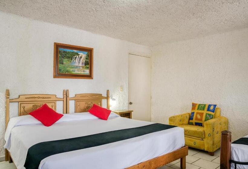 חדר סטנדרט לשלושה, Capital O Farallon Inn, Cancún
