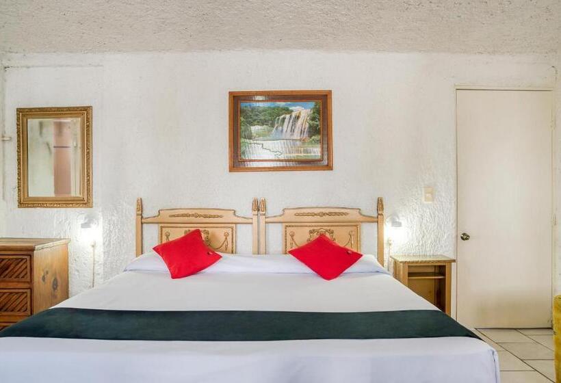 חדר סטנדרט לשלושה, Capital O Farallon Inn, Cancún