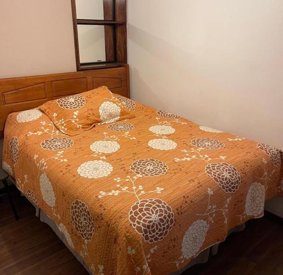 اتاق استاندارد, Hostal Los Salares