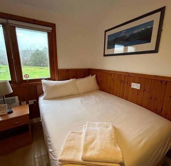 Семейный Номер, Roam West