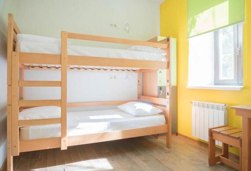 تختخواب در اتاق مشترک, Dream Hostel Kyiv