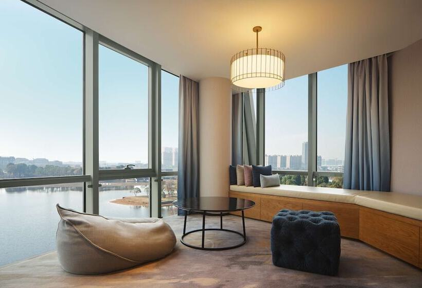 高级套房, Canopy By Hilton Hangzhou Jinsha Lake