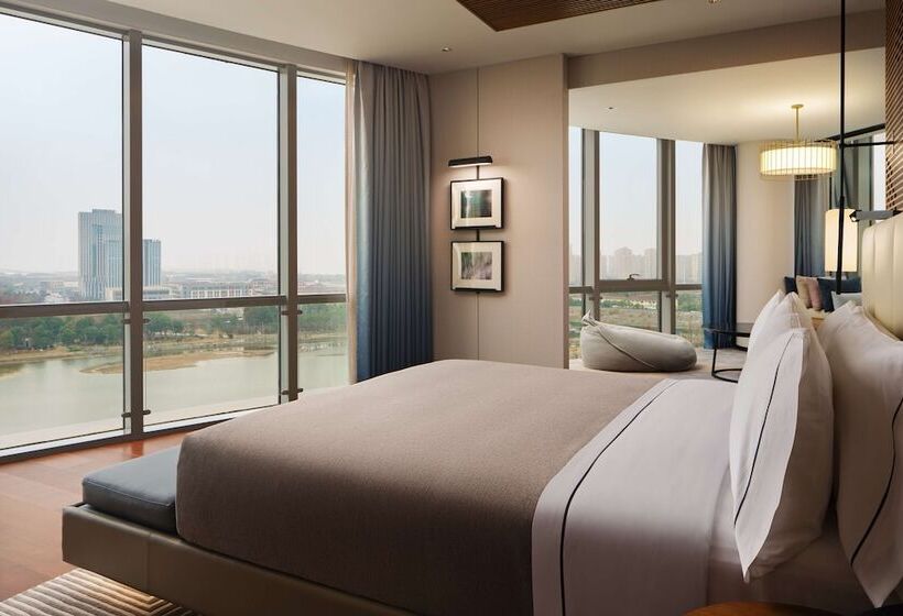 高级套房, Canopy By Hilton Hangzhou Jinsha Lake