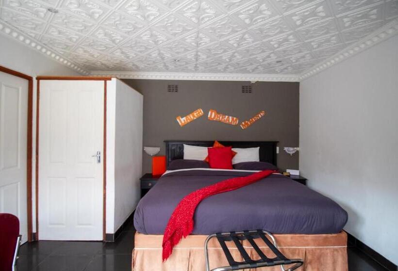 اتاق لوکس, Nolapeace B&b