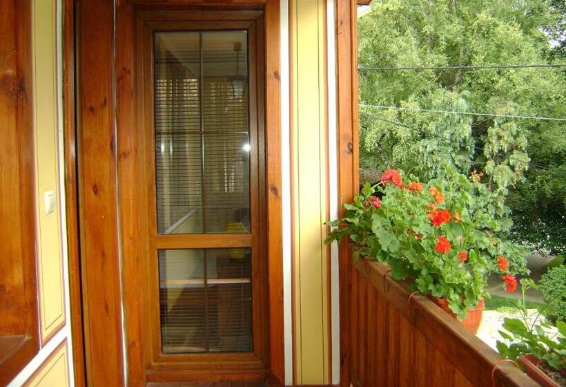 חדר סטנדרט לשלושה, Guest House Todorini Kashti