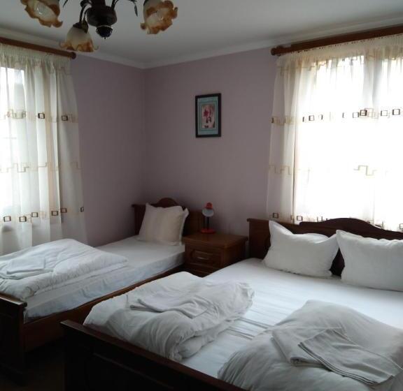 חדר סטנדרט לשלושה, Guest House Todorini Kashti
