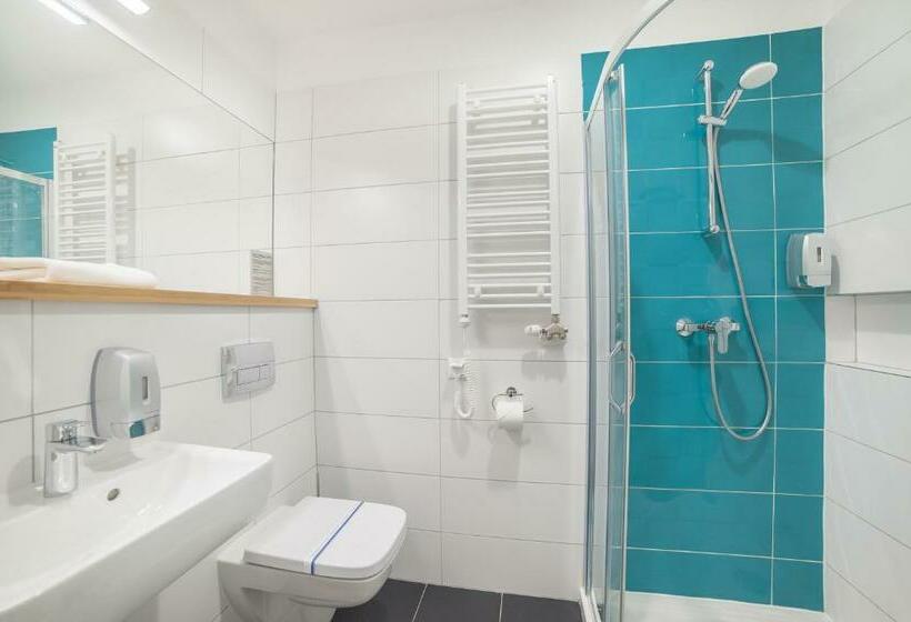 标准间, Traffic Wrocław Stare Miasto