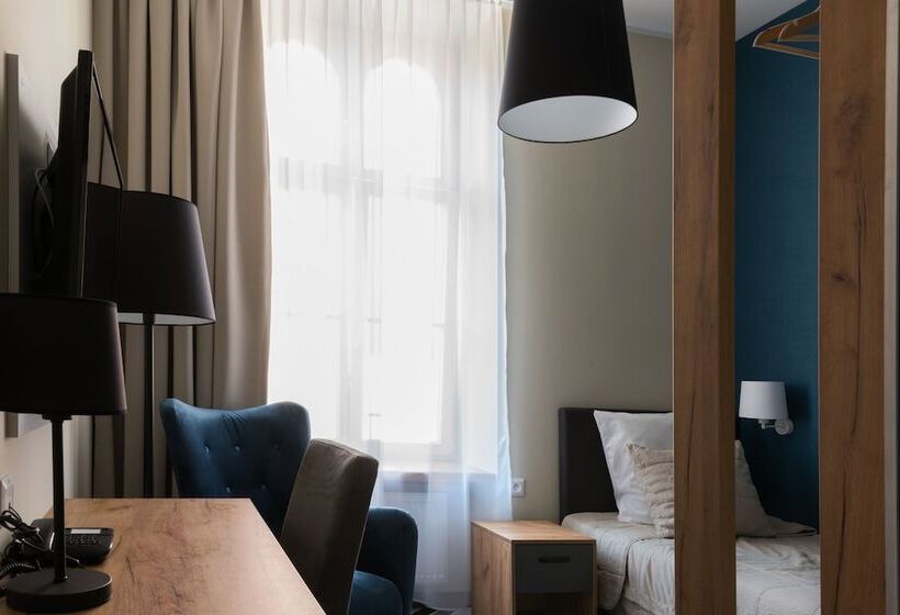 豪华单人间, Traffic Wrocław Stare Miasto