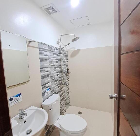 이코노미 룸, Virginia Suites