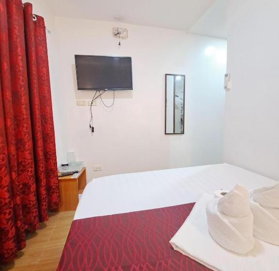 이코노미 룸, Virginia Suites