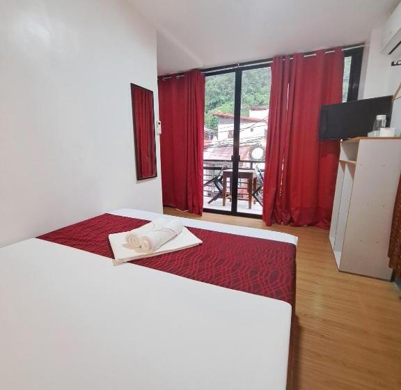 수피리어 룸, Virginia Suites