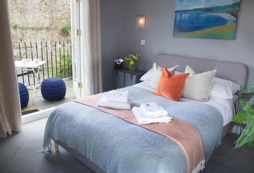 اتاق استاندارد با بالکن, St Elmo House