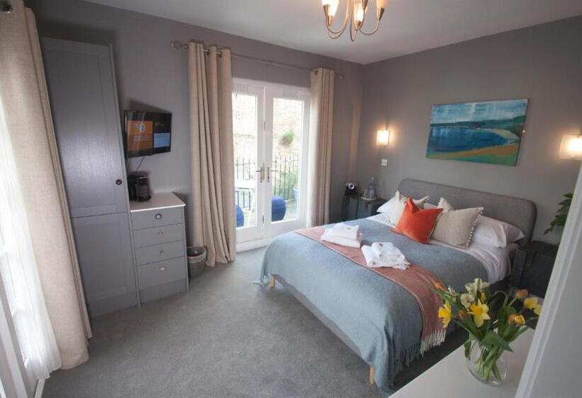 اتاق استاندارد با بالکن, St Elmo House