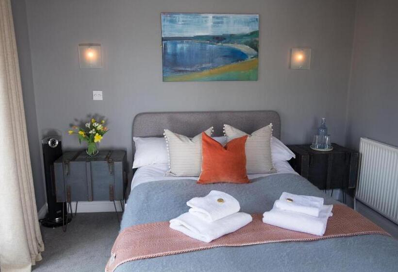 اتاق استاندارد با بالکن, St Elmo House