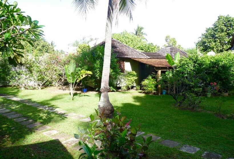 سوئیت جونیور با چشمانداز باغ, Poerani Moorea