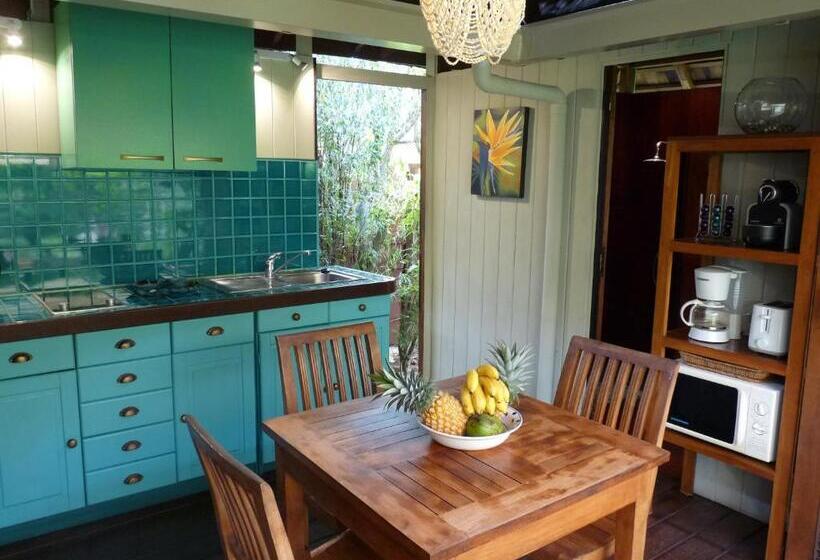 سوئیت جونیور با چشمانداز باغ, Poerani Moorea