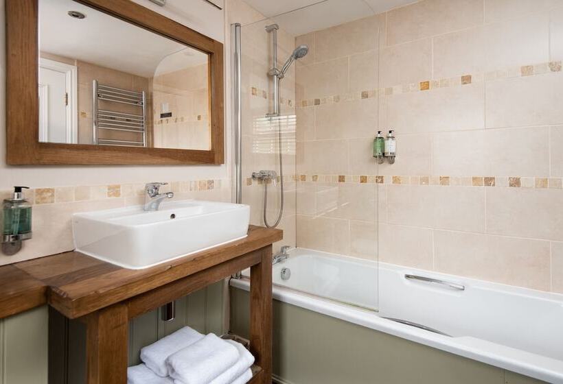 اتاق استاندارد, The King S Head Inn   The Inn Collection Group