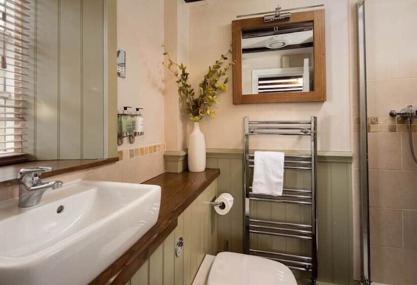 اتاق استاندارد, The King S Head Inn   The Inn Collection Group