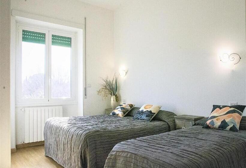 חדר סטנדרט לשלושה, B&b Dea Tiburtina