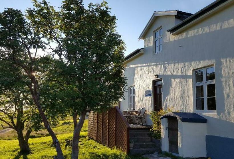 اتاق استاندارد چهارنفره با سرویس بهداشتی مشترک, Korpudalur Hi Hostel